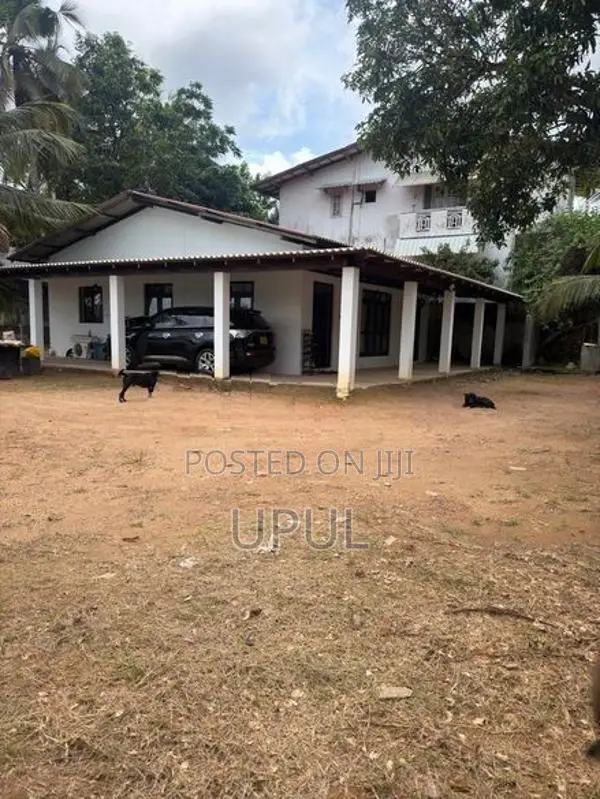 27 Perches Land with House for Sale in Kaduwela