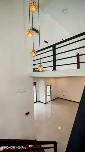 3 Storey rooftop Luxury House for sale in Athurugiriya
