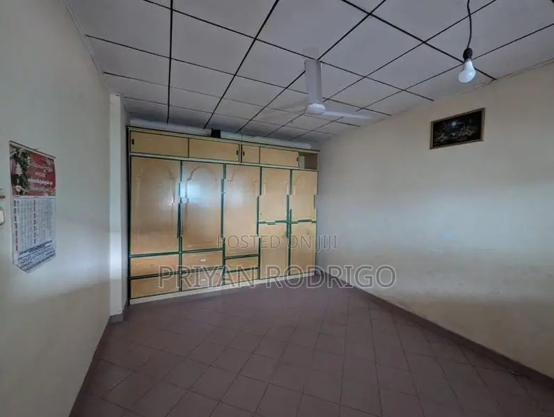 Pannipitiya - Isuru Uyana 05 BR House on 16 Perches of Land for Sale