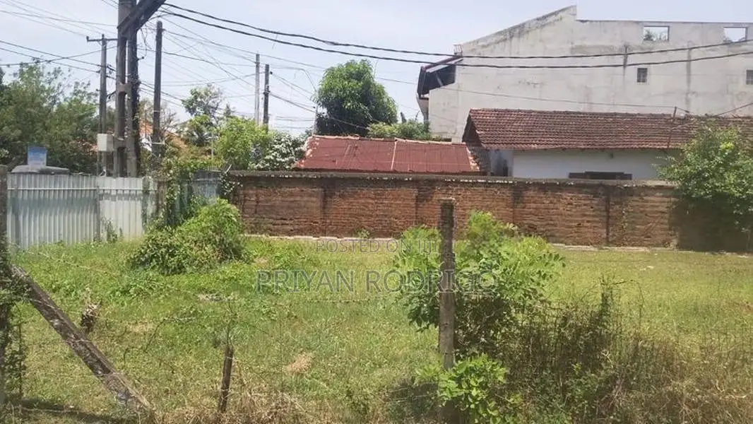 Negombo Town Area 140 Perches of Land for Sale