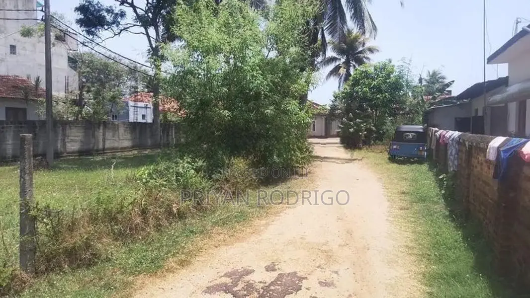 Negombo Town Area 140 Perches of Land for Sale
