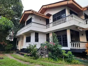 Mahara - Kadawatha 25 Perches of Land with an Old House for Sale
