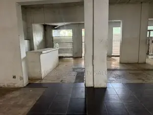 Building for Rent in Kandy Town