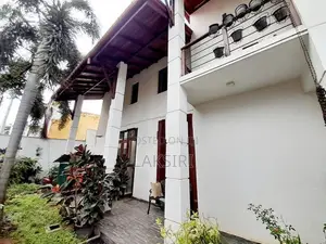 Modern Luxury House Rent Nugegoda Mirihana Jubilee Post