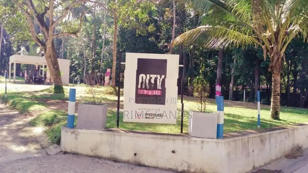 Land In Kirillawala