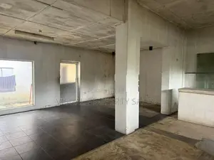 Building for Rent in Kandy Town