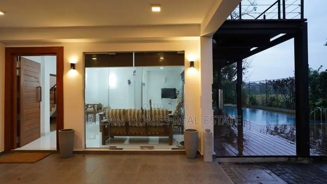 Beautiful Luxury Designed Villa-Type House for Sale in Hokandara