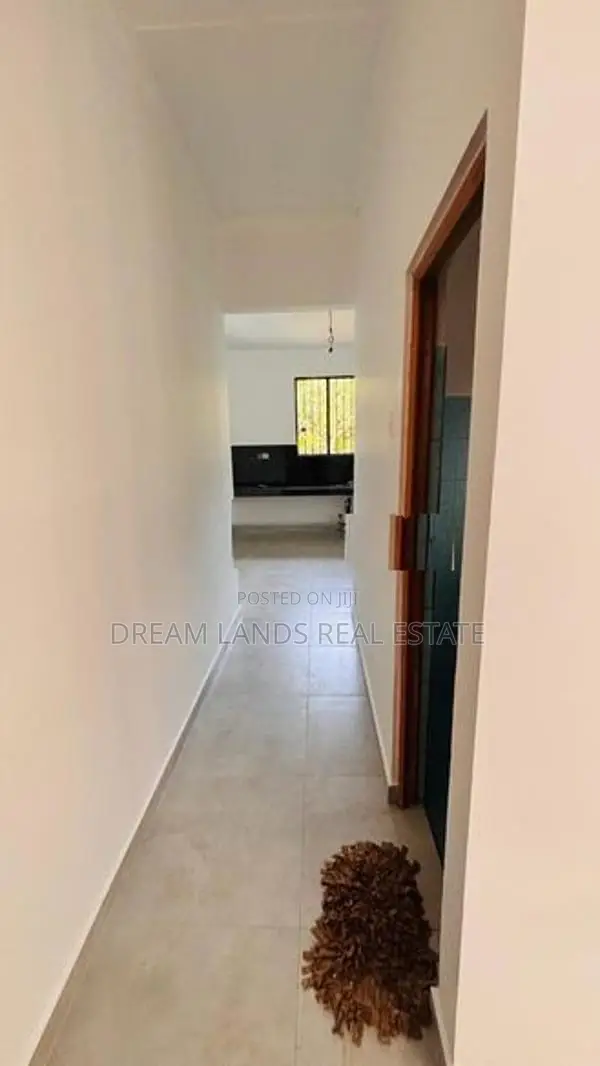 Upper Floor House for Rent in Boralesgamuwa