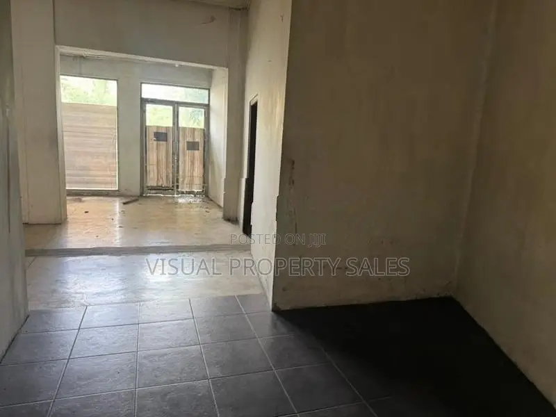 Building for Rent in Kandy Town