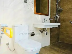 Luxury 4-Storey House for Sale in Pelawatte