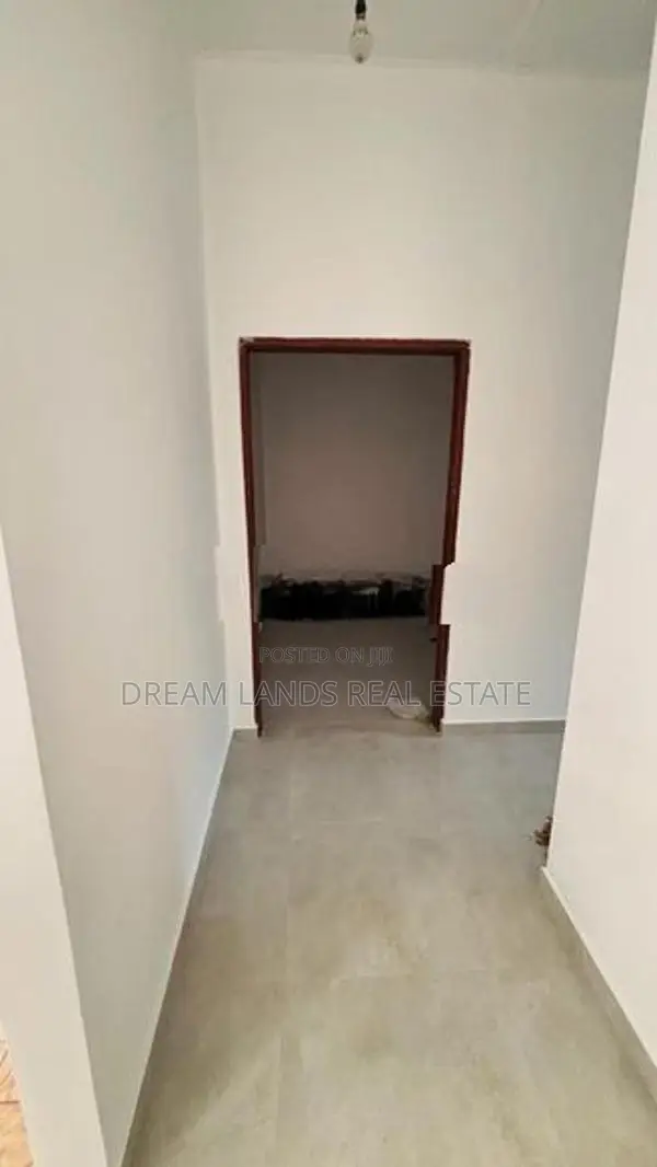 Upper Floor House for Rent in Boralesgamuwa