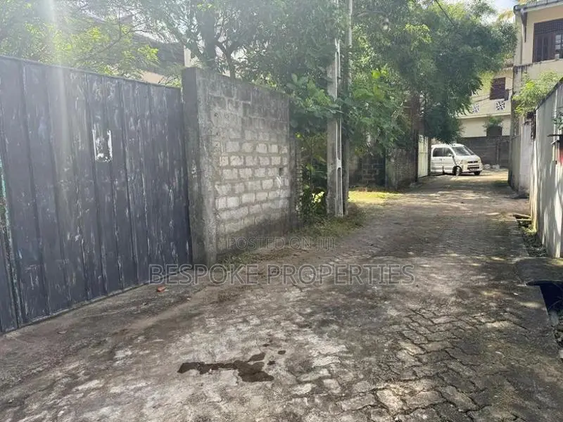 Land for Sale in First Cross Street Pagoda Road Nugegoda