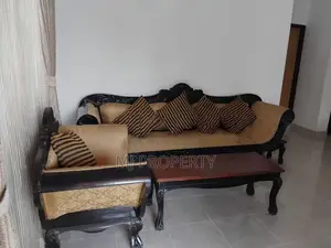 (YR-1088) Valuable Upper Floor House Rent in Koswatta Thalahena
