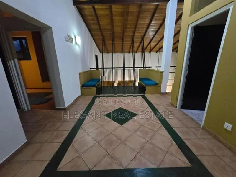 05 Bedroom Unfurnished 02 Storied House for Sale in Battaramulla (A525