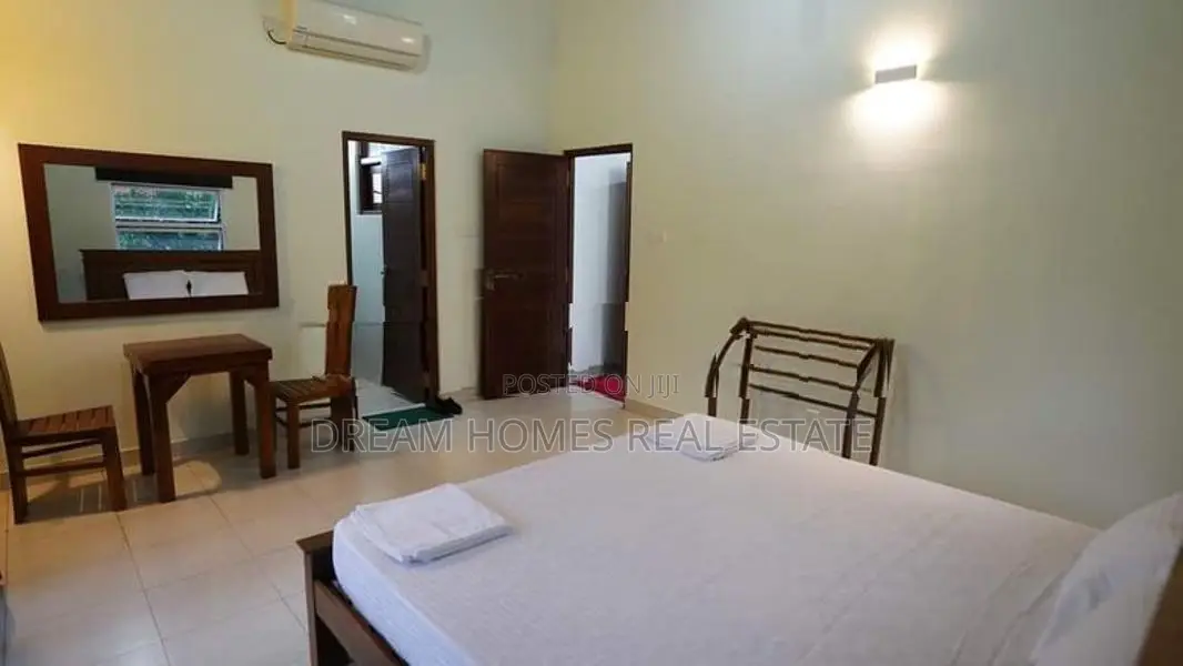 Beautiful Luxury Designed Villa-Type House for Sale in Hokandara