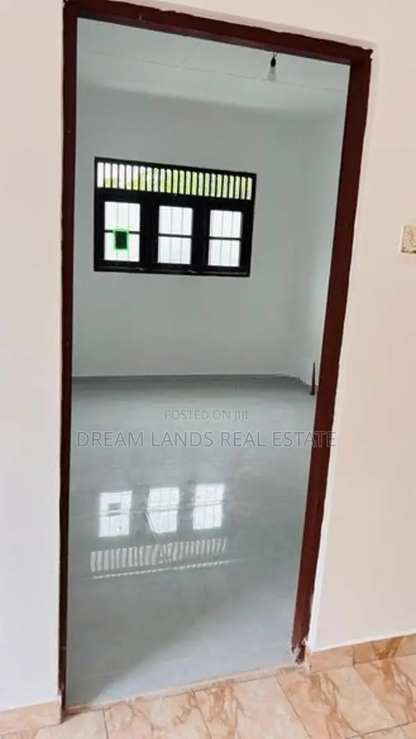 Upper Floor House for Rent in Boralesgamuwa