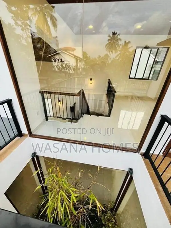 Water Facing House for Sale Kesbewa