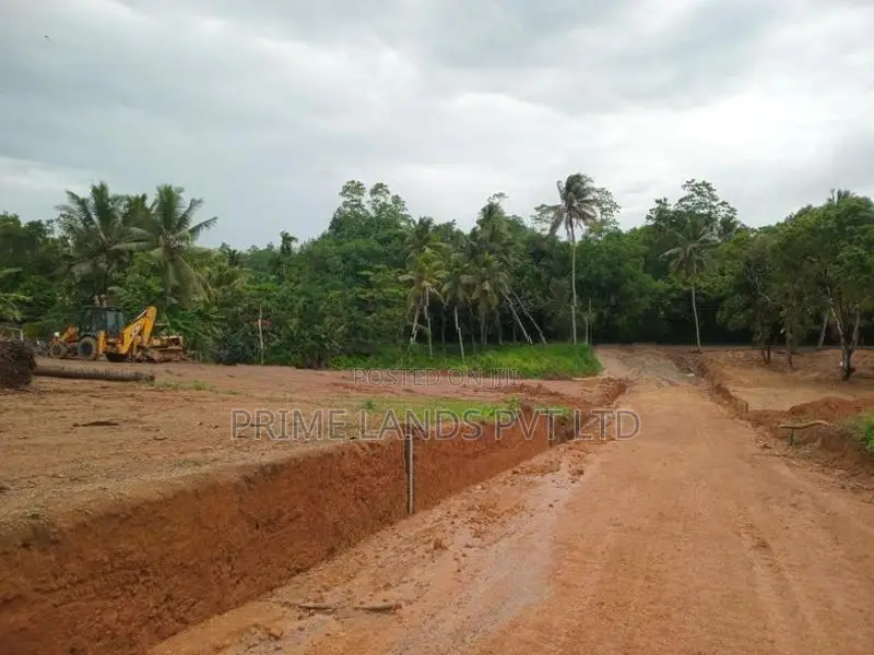 Lands For Sale In Aluthwala