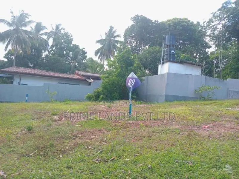 Lands For Sale In Karapitiya
