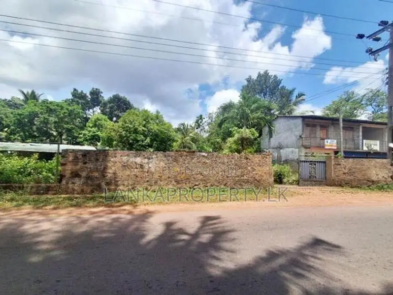 Road facing Prime Residential Land for Sale in Bandaragama.