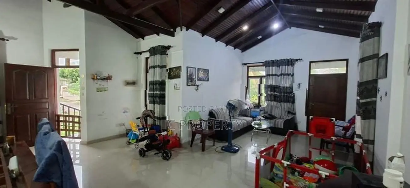 House for Sale Boralesgamuwa Abagahapura