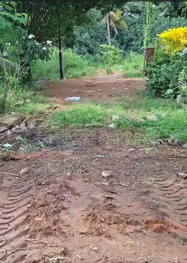 Waragoda, Kelaniya - Valuable Rectangular Land for Sale