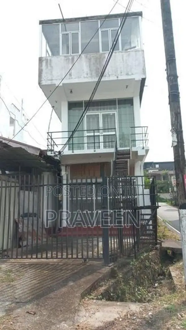 Commercial Property for Rent in Gothatuwa