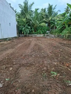 Waragoda, Kelaniya - Valuable Rectangular Land for Sale