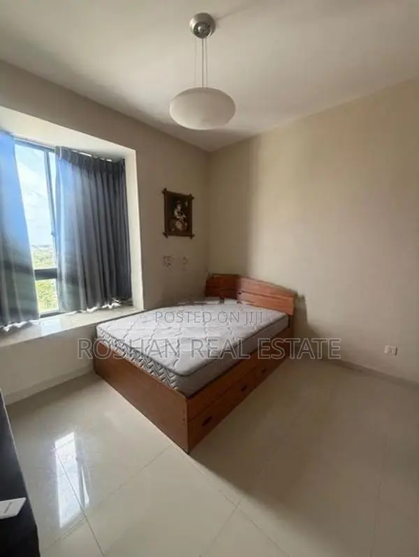 LUXURY FULLY FURNISHED FOUR BEDROOM APARTMENT FOR RENT COLOMBO 5 AH264