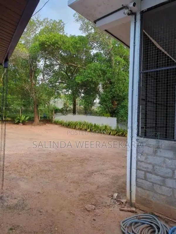 Warehouse with Office for Rent in Dambulla