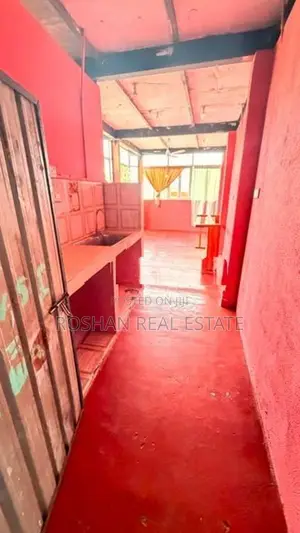 COMMECIAL SPACE WITH RESIDENTIAL FOR RENT SH2653
