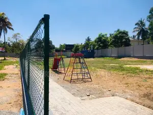 මල්කඩුවාවෙන් සුපිරි ඉඩමක්