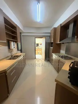 LUXURY FULLY FURNISHED FOUR BEDROOM APARTMENT FOR RENT COLOMBO 5 AH264