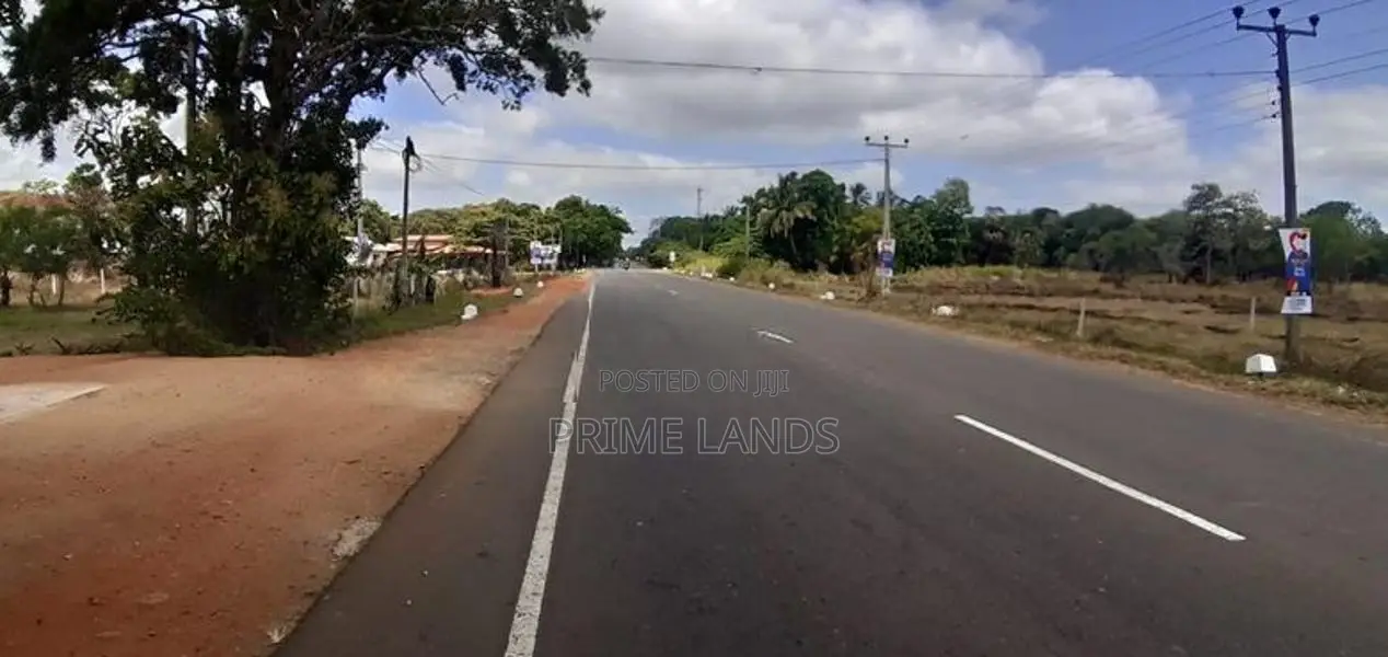 අනුරාධපුර පුත්තලම් ප්‍රධාන බස් පාරට නුදුරින් නිස්කලංක පරිසරයකින් ඉඩමක්