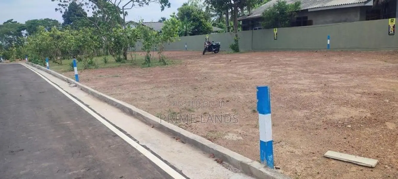Piliyandala Residential Land for Sale in Dampe Gangarama Road