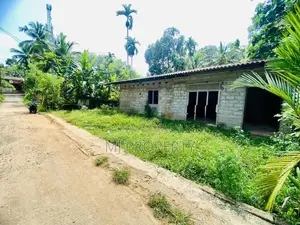 ( IS-1006) Valuable Single Storey Half Complete House Sale in Meegoda