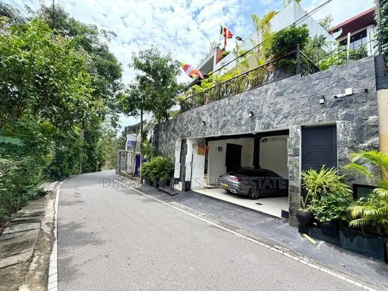 Super Luxury 3-Storey House for Sale in Maharagama