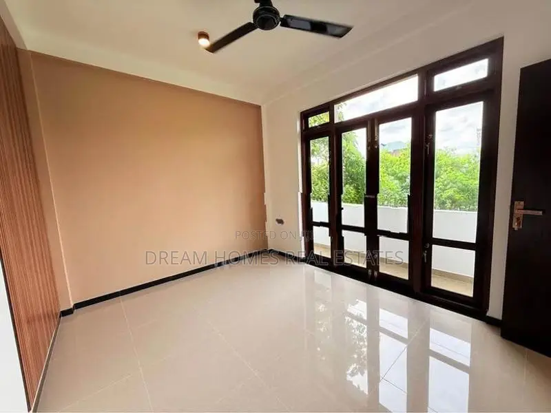 Modern Luxury House for Sale – Pannipitiya (Kanvin City)