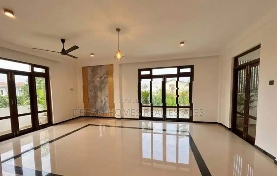 Modern Luxury House for Sale – Pannipitiya (Kanvin City)