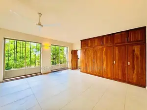 Family Home with Annex Solar Power – Thalangama North