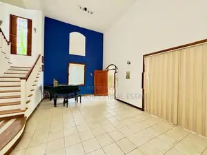 Home with Spacious Interiors Rooftop – Subodhipura Baththaramulla