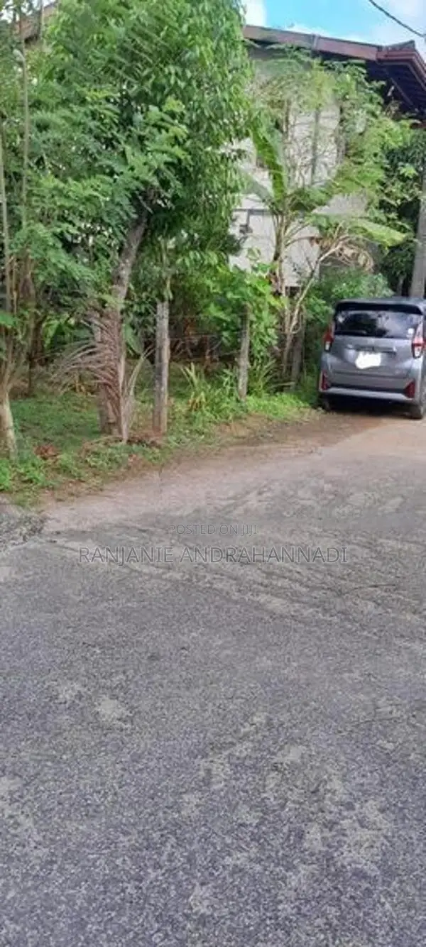 Land for Sale - Athurugiriya