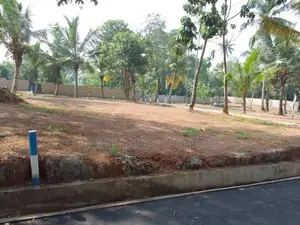 Land in Gonahena Waboda Road