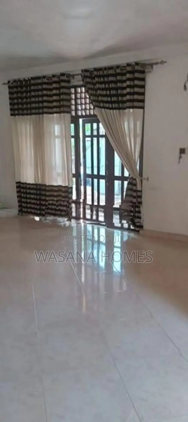 Ground Floor Completed House for Sale Boralasgamuwa