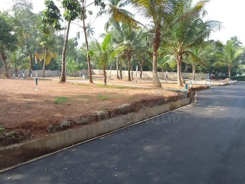 Land in Gonahena Waboda Road