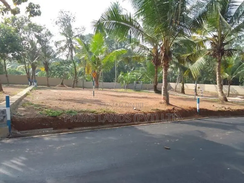 Land in Gonahena Waboda Road