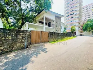 Prime Luxury Residence with Two Annexes for Sale in Colombo 06