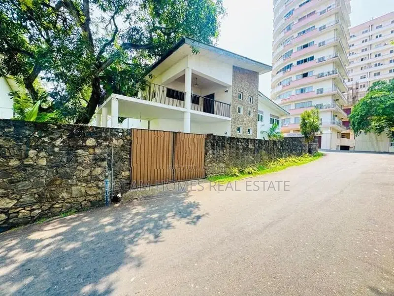 Prime Luxury Residence with Two Annexes for Sale in Colombo 06