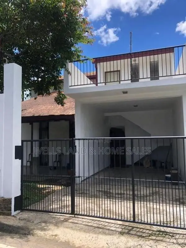 Spacious Two Storied House For Sale - Malabe
