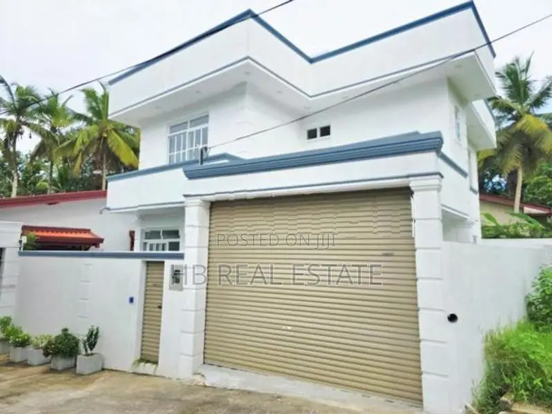 Architecture Designed Luxury Three Story House Kesbewa